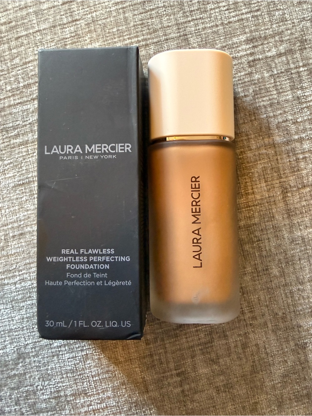laura mercier Real Flawless Foundation - Warm Beige Bottle with Black Box